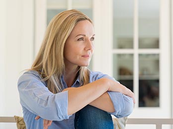 A women looking in the distance